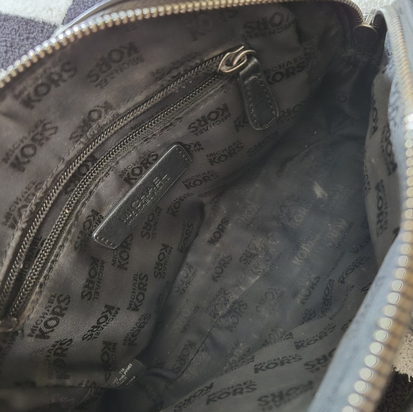 Small studded Michael Kors crossbody purse - Picture 6 of 6